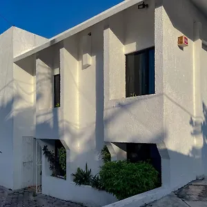 Casa Luna Family & Friends Bed & Breakfast