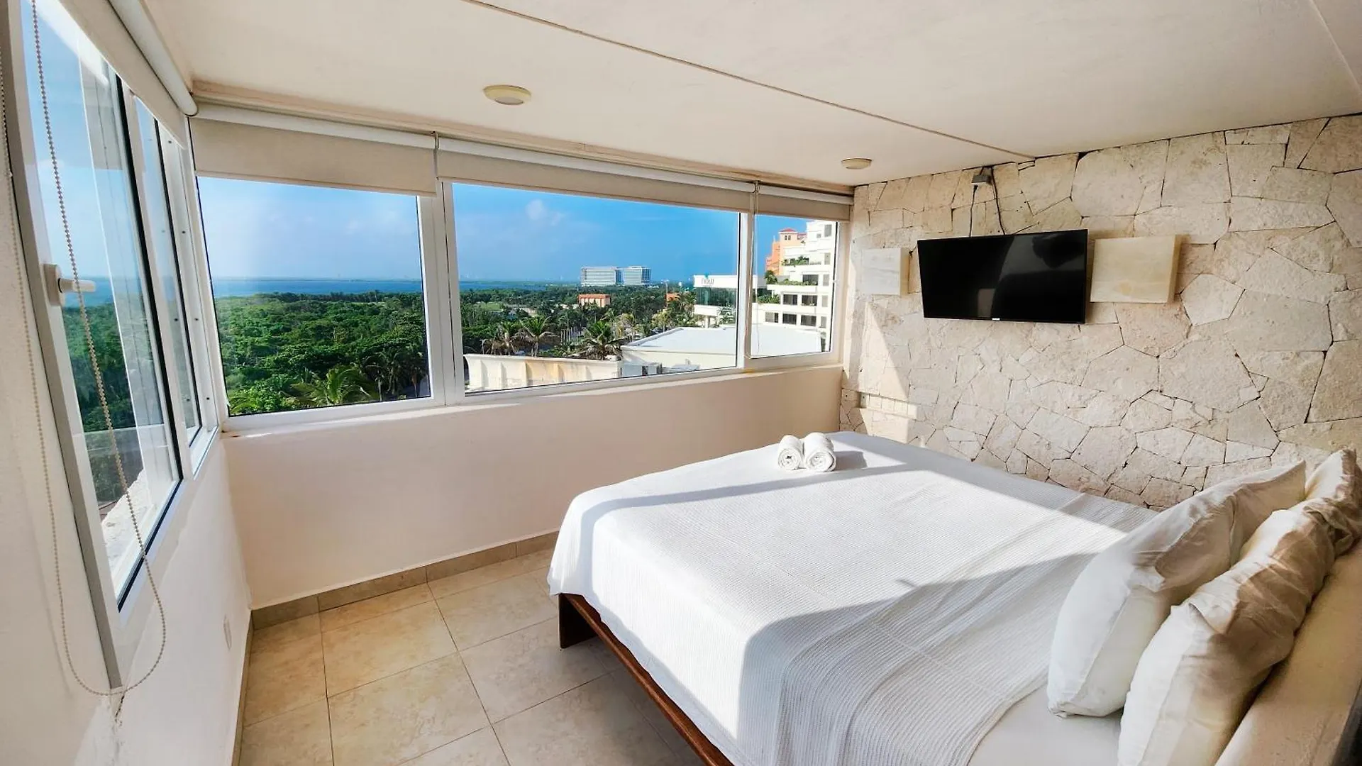 Rodero By Solymar Beach Front Condos In Hotel Zone Cancún Apartmanhotel