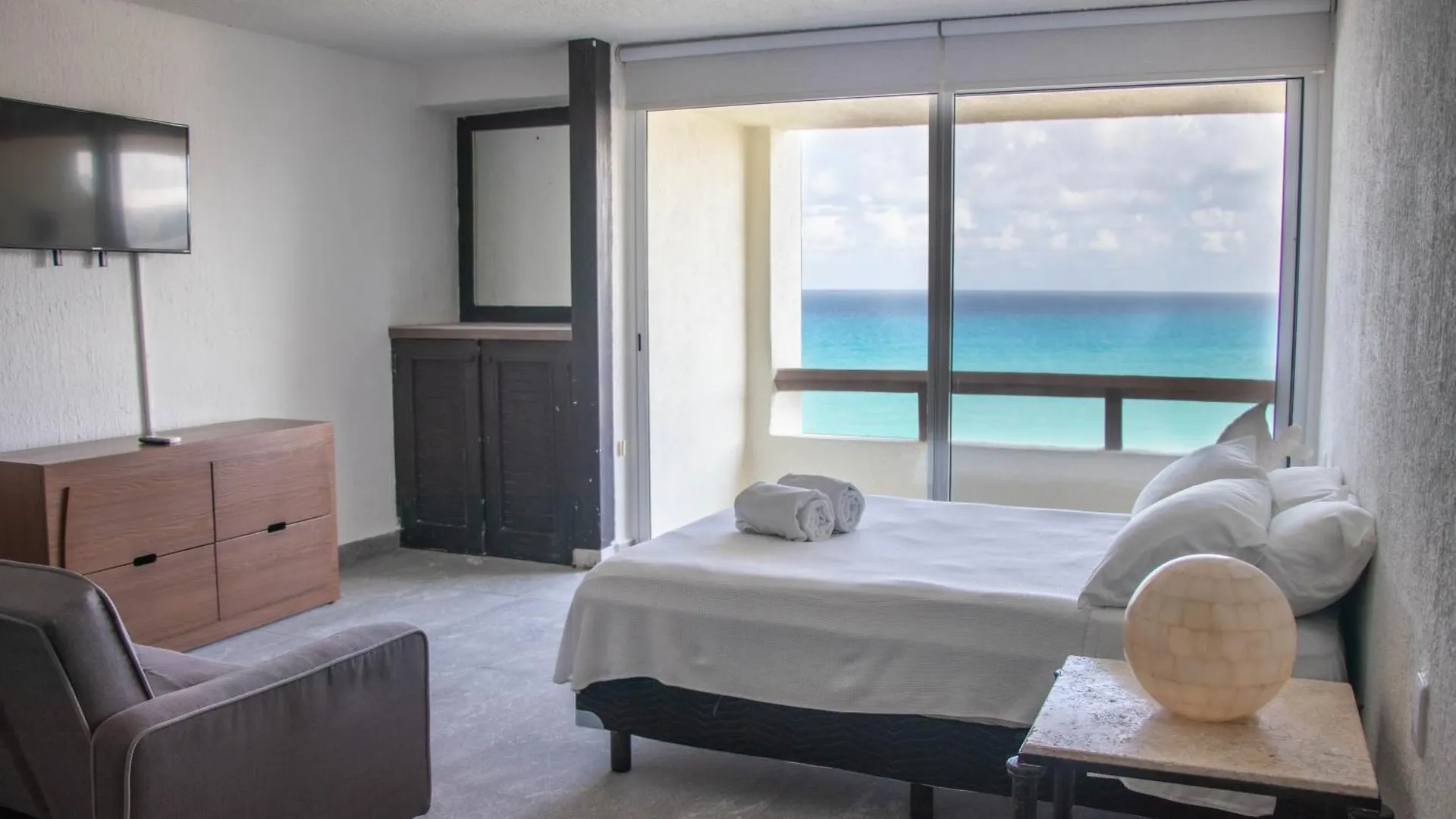 Rodero By Solymar Beach Front Condos In Hotel Zone Cancún Mexikó