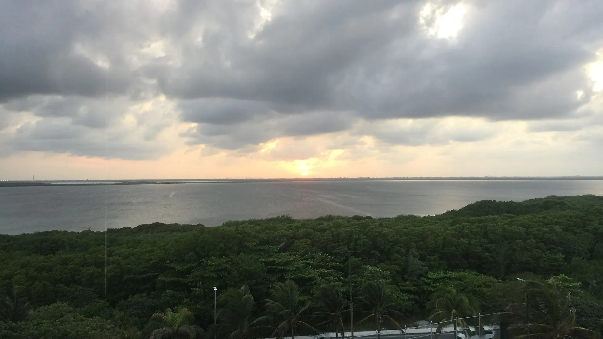 Rodero By Solymar Beach Front Condos In Hotel Zone Cancún Mexikó